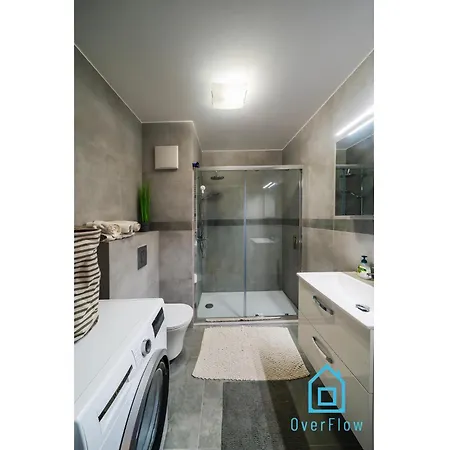 Azure Seaside & Center *