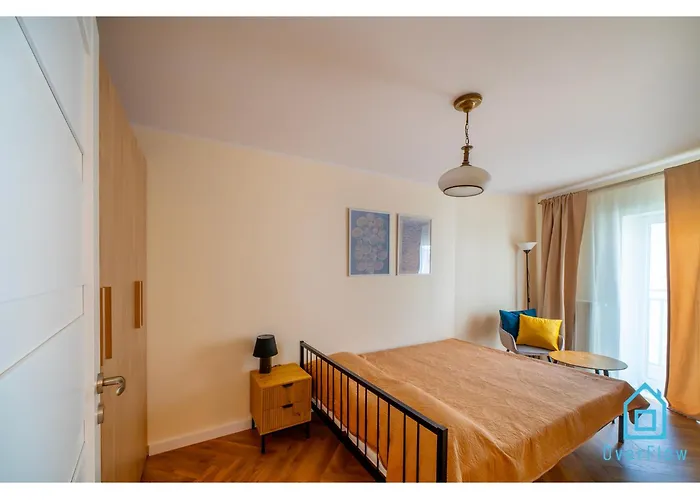 Azure Seaside & Center Apartment *