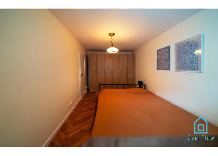 Azure Seaside & Center Apartment